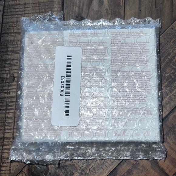 New - Arbonne It’s All In The Eyes Volume 1 Eyeshadow Palette - Picture 3 of 5